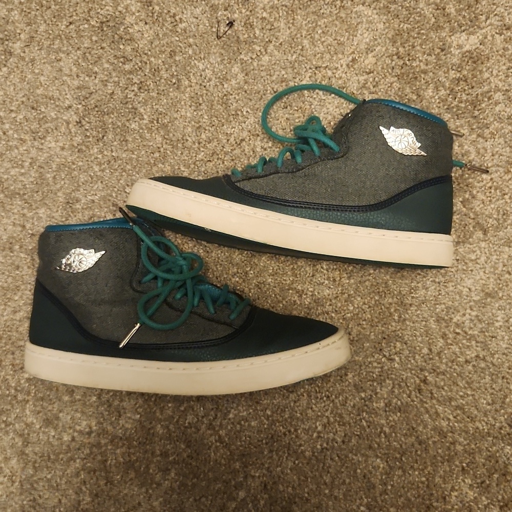 Jordans size 5.5y
